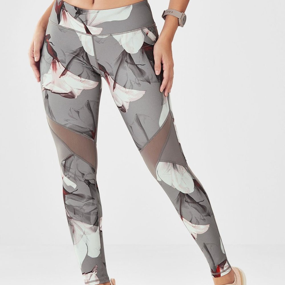 2pc Fabletics Gray Floral Yoga outfit